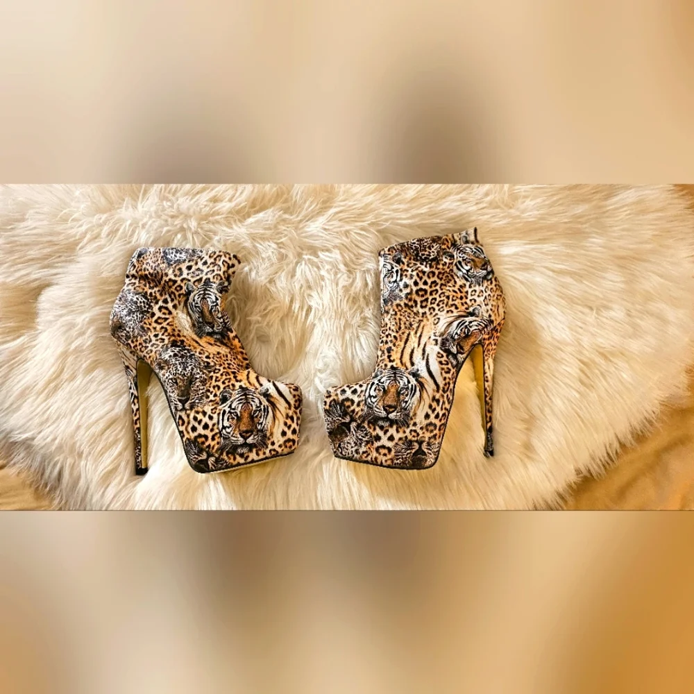 COPY - SEXY BUMPER HIGH HEELS PLATFORM TIGER KING  PRINT Sz 10 Stiletto - Picture 3 of 11